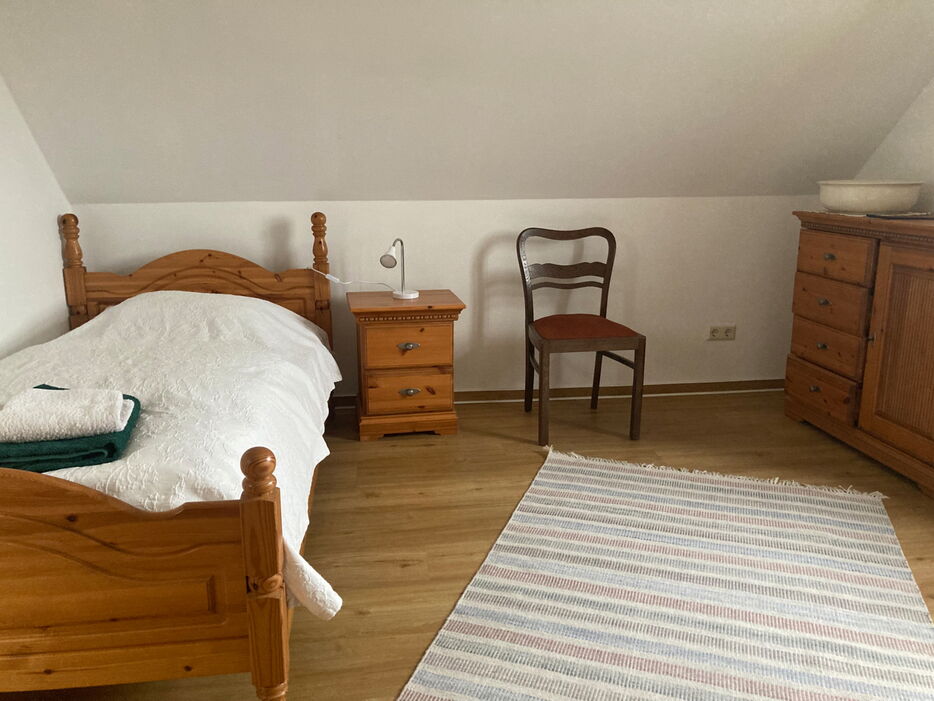 Schlafzimmer mit 2 Einzelbetten